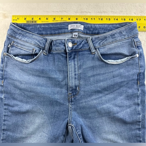 Judy Blue Distressed Hem Skinny Jeans - Picture 12 of 13